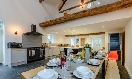 6 Bed in Petrockstow 6