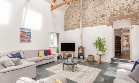 6 Bed in Petrockstow