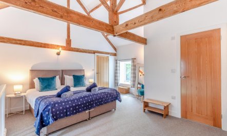 6 Bed in Petrockstow 3