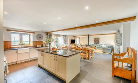 6 Bed in Holsworthy 8