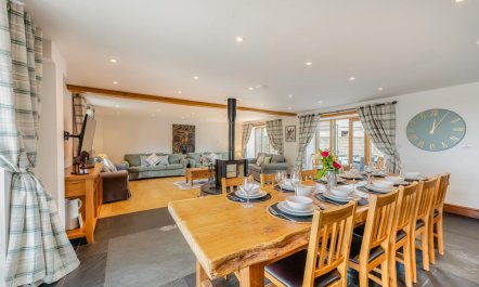 6 Bed in Holsworthy 9