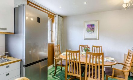 3 Bed in Windermere 6