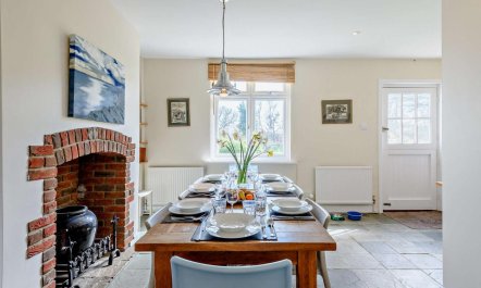 4 Bed in Wareham 6