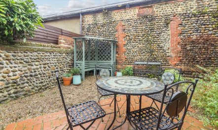 2 Bed in Mundesley 3