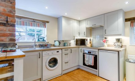 1 Bed in Pershore 4