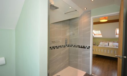 1 Bed in Axminster 9