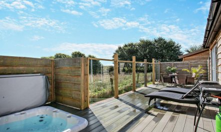 2 Bed in Westward Ho 0