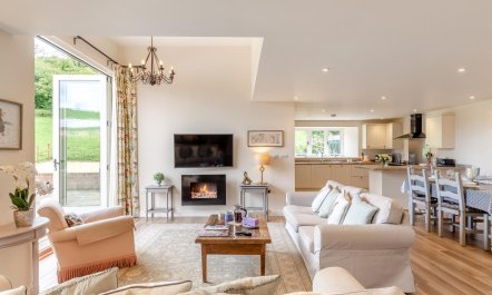3 Bed in Dorchester 6