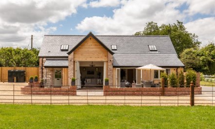 3 Bed in Dorchester 1