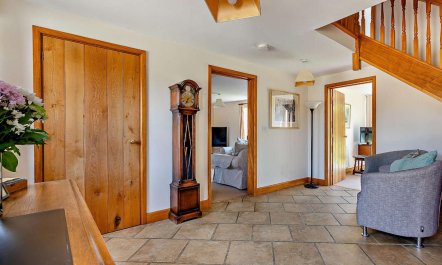 4 Bed in Stratford -upon- Avon 7