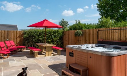 4 Bed in Ystradgynlais