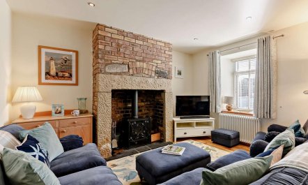 3 Bed in Seahouses 2