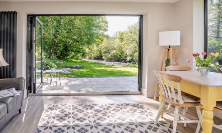 4 Bed in Ystradgynlais