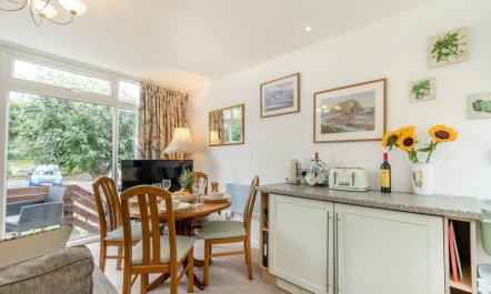 2 Bed in Nolton Haven 9