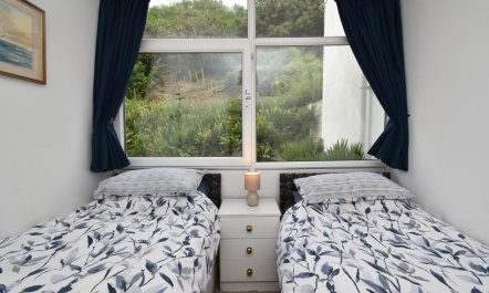 2 Bed in Nolton Haven 9