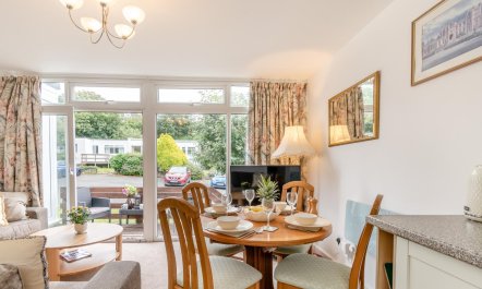 2 Bed in Nolton Haven