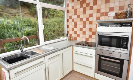 2 Bed in Nolton Haven 2