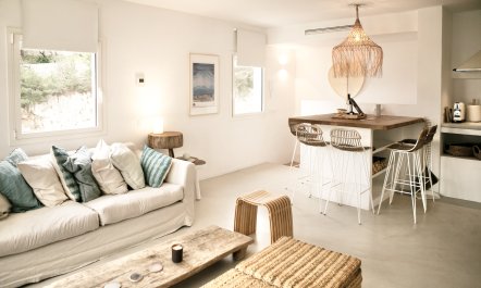 Driftwood Hideaway 1