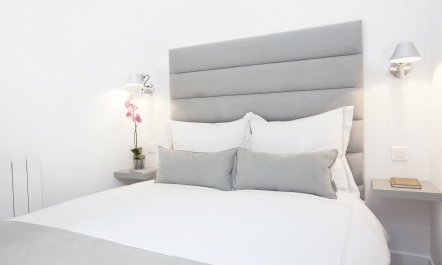 A Picture Of Chic 8