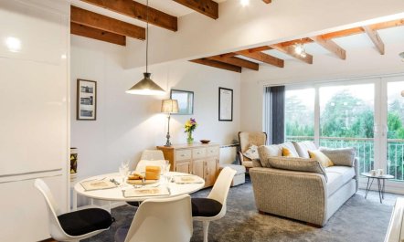 2 Bed in Windermere 3