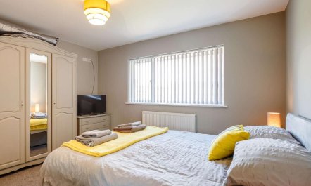 3 Bed in Fairbourne 6