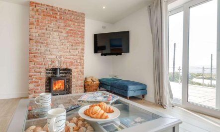 4 Bed in Aberdovey 6