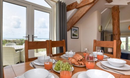 3 Bed in Northcott Mouth 2