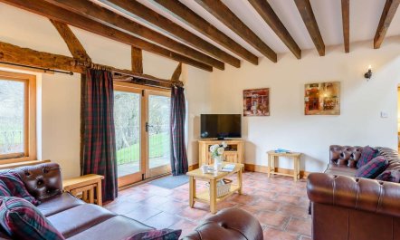 4 Bed in Newtown 2