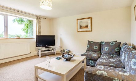 2 Bed in Ilfracombe 1