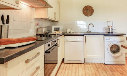 2 Bed in Ilfracombe 4