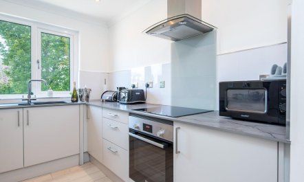2 Bed in Pembroke 2