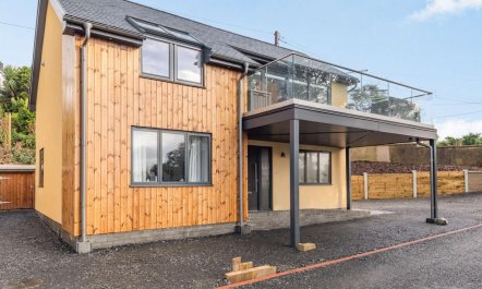 3 Bed in Aberdovey 1