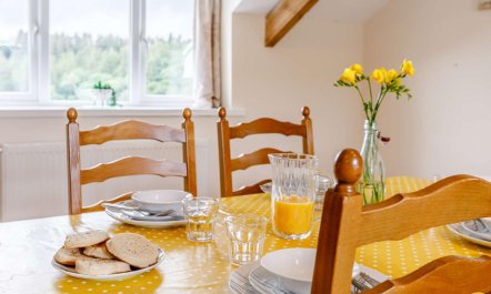 2 Bed in Ilfracombe 1