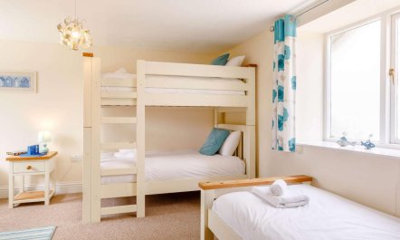 2 Bed in Ilfracombe 8