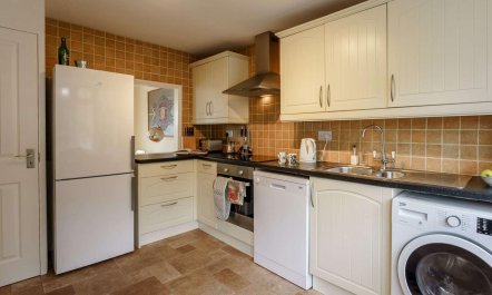 2 Bed in Rye- 5