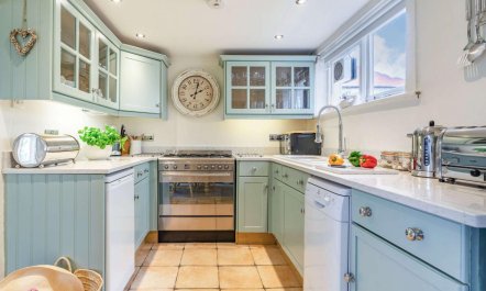 3 Bed in Whitby 8