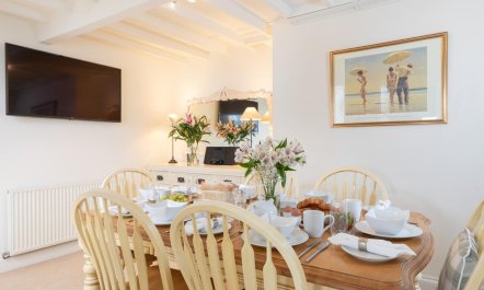 3 Bed in Whitby 7