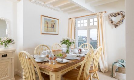 3 Bed in Whitby 6