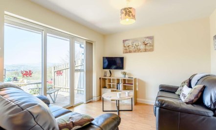 2 Bed in Bala 3
