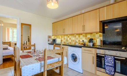2 Bed in Bala 6
