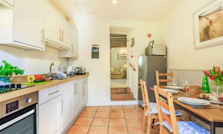3 Bed in Bridport 6
