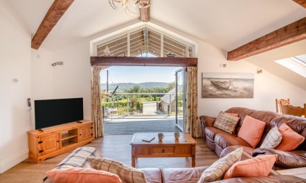 5 Bed in Pentraeth 1