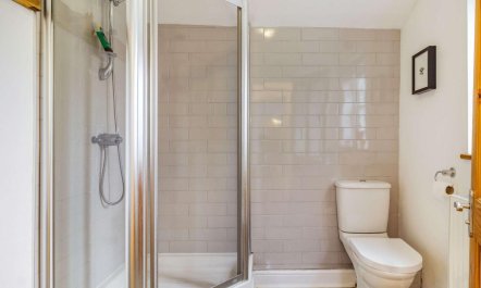 4 Bed in Holt 9