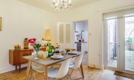 4 Bed in Holt 4