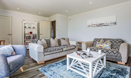 4 Bed in Seaview 4