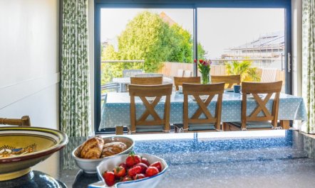 4 Bed in Seaview 9