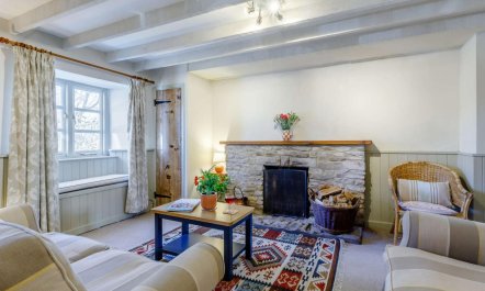 3 Bed in Weymouth 3