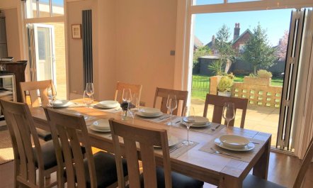5 Bed in Sandown 5