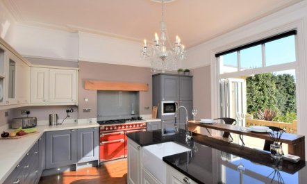 5 Bed in Sandown 2