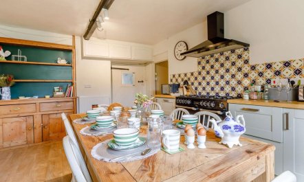 5 Bed in Dorchester 9